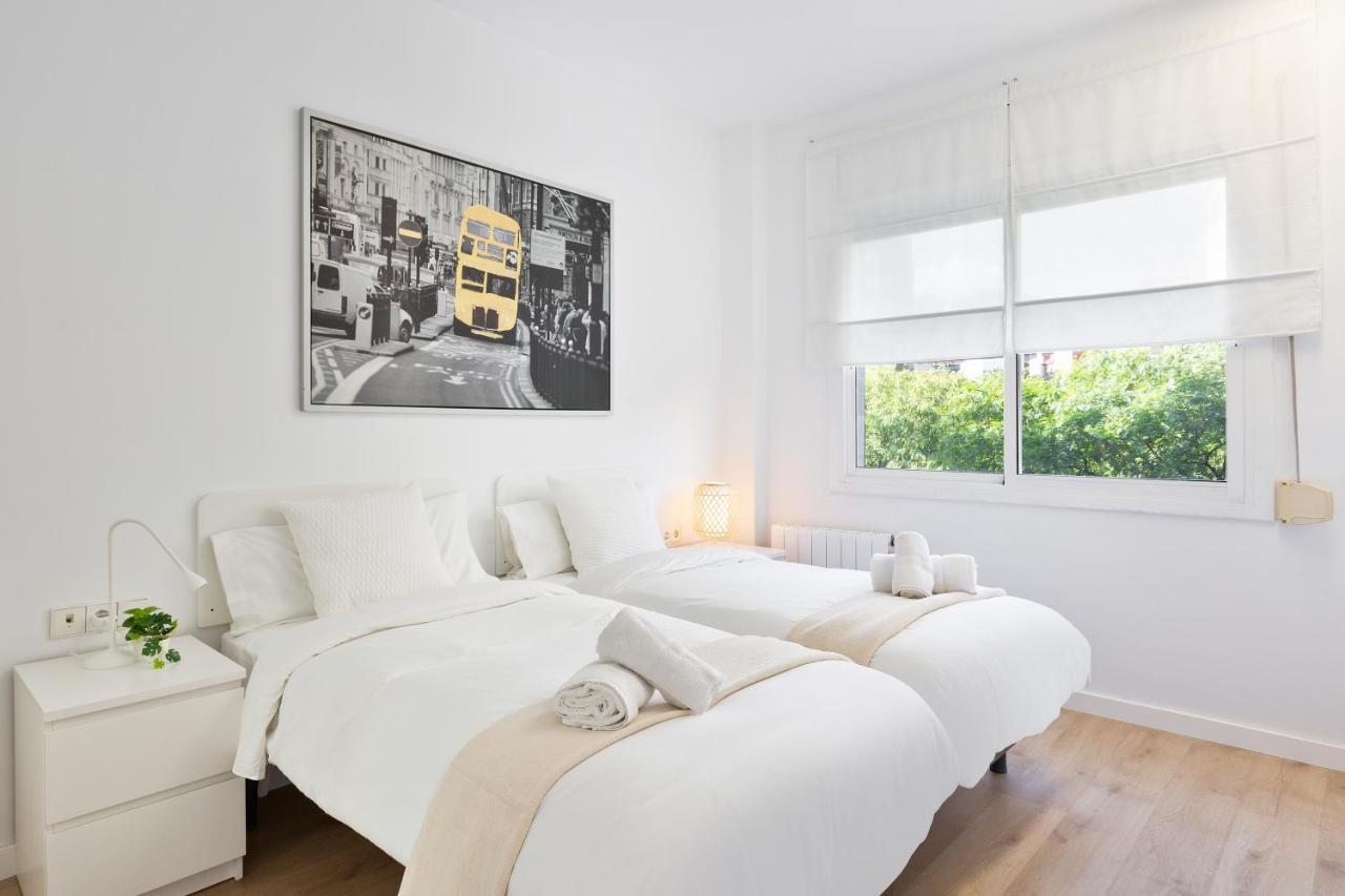 Suites Barcelona Park Gueell Екстериор снимка