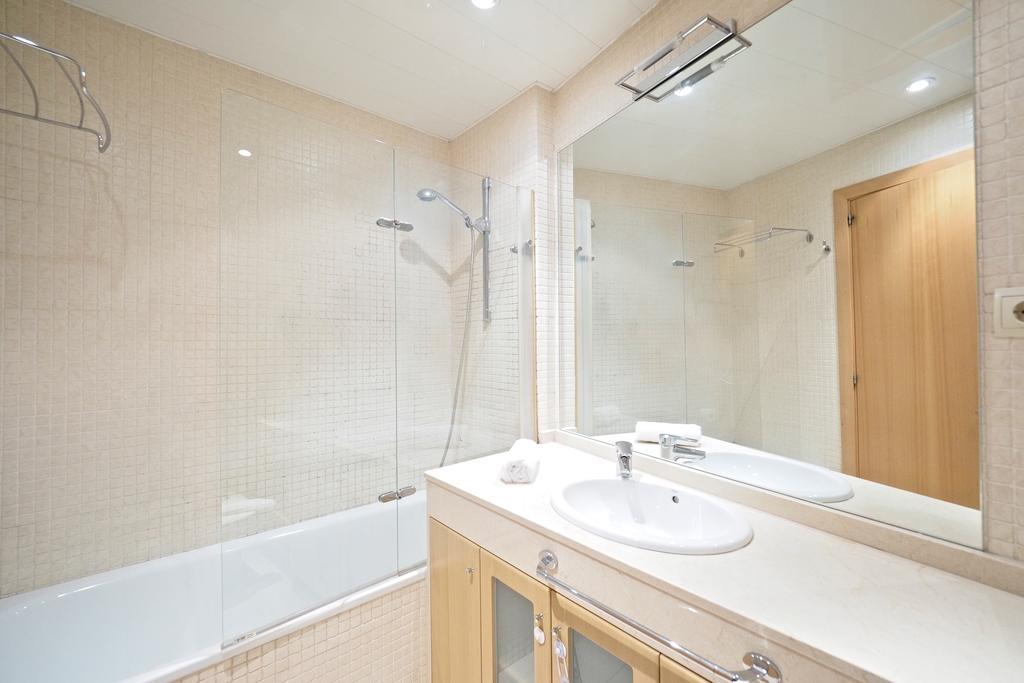 Suites Barcelona Park Gueell Екстериор снимка